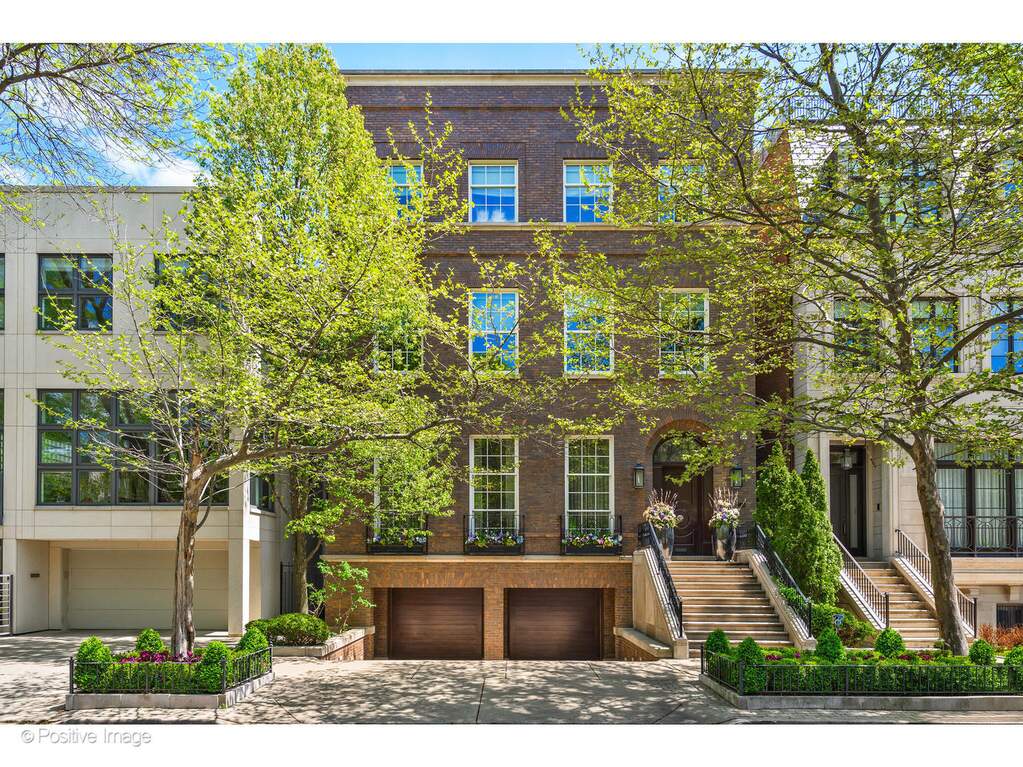 1853 N Burling Street property in Chicago