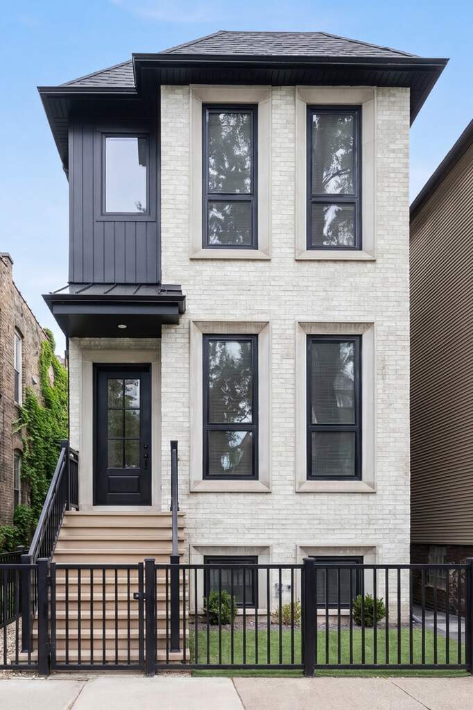 1442 W Fletcher Street property in Chicago