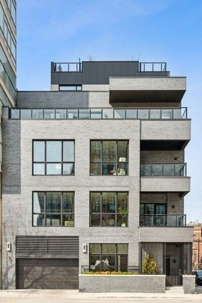 500 W Erie Street property in Chicago