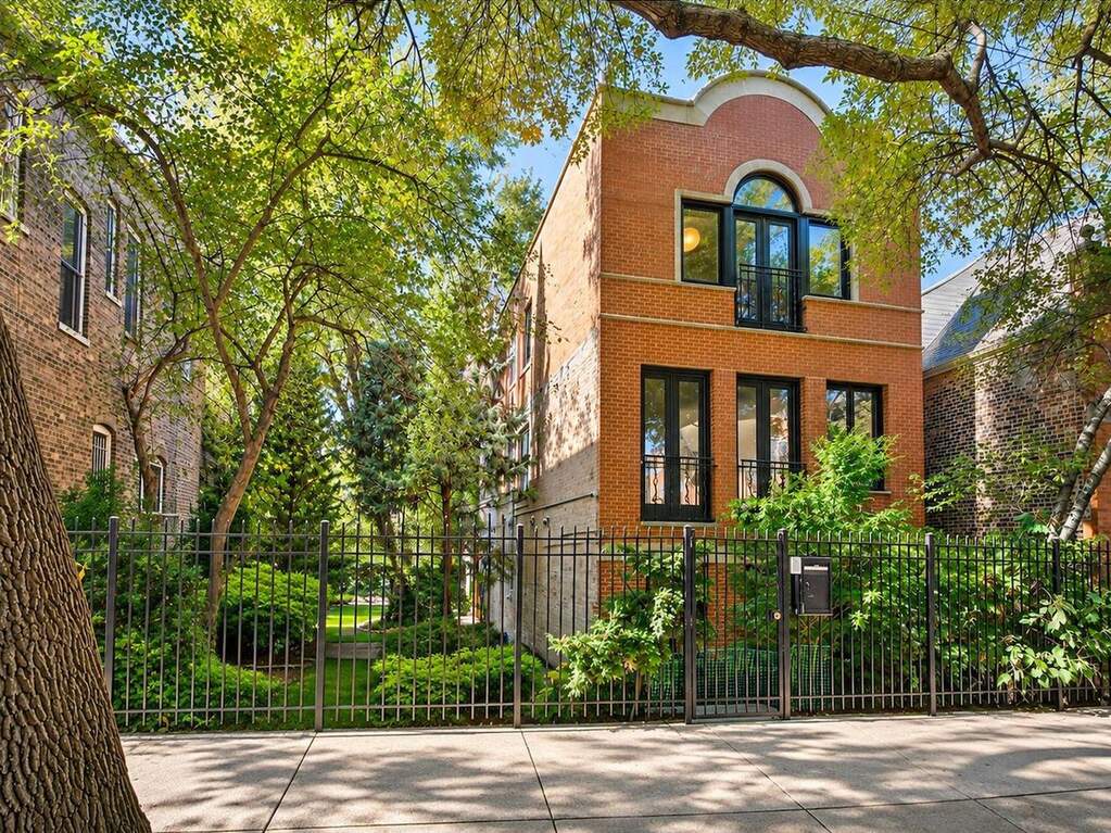 1744 N Hermitage Avenue property in Chicago