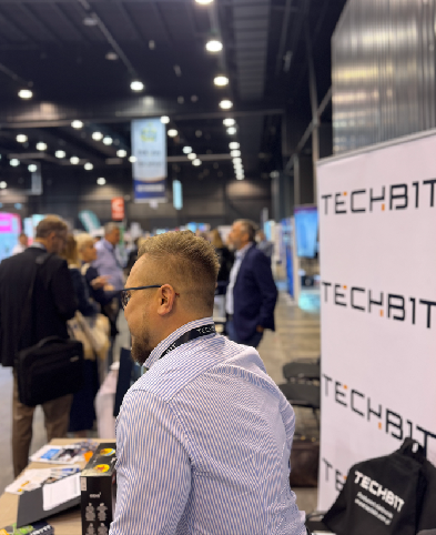 Zespół Techbit na stoisku podczas targów TEK.day w Gdańsku