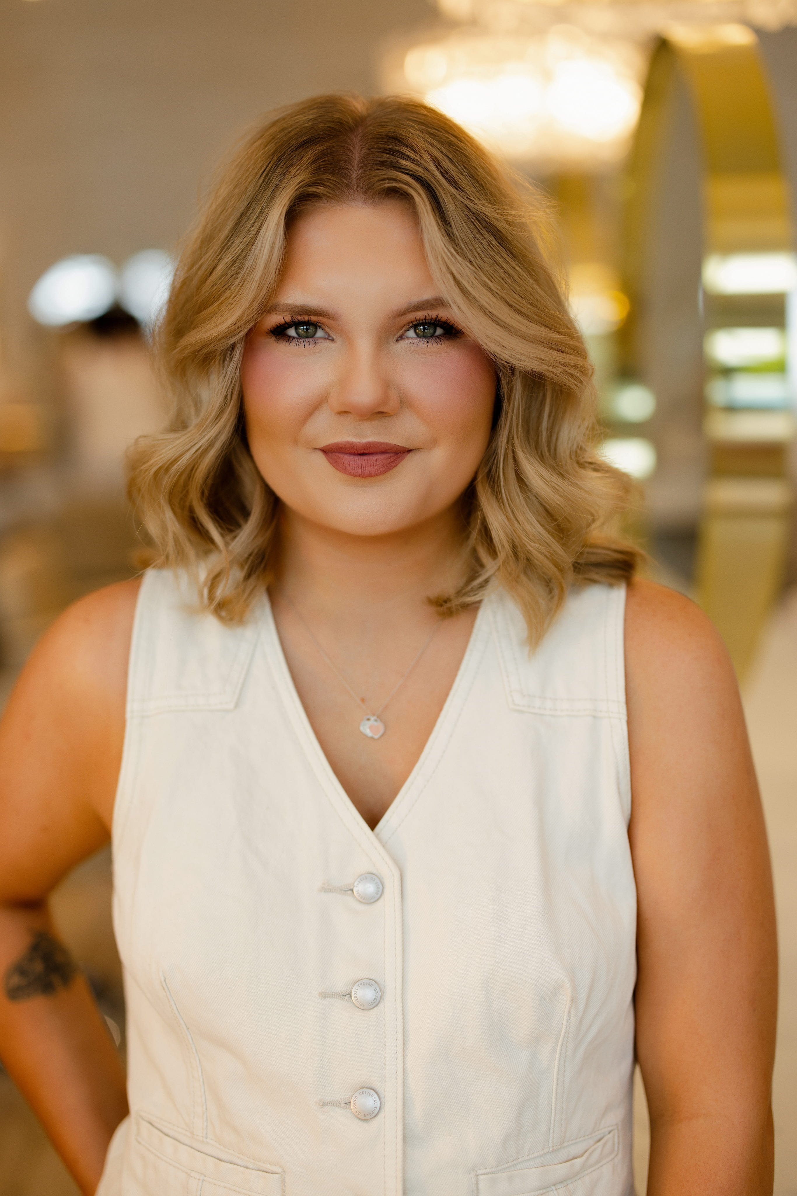 Alyssa Coots, bridal hair and makeup artist at The Social Chair