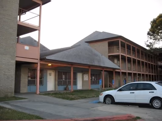 Turner Plaza apartments