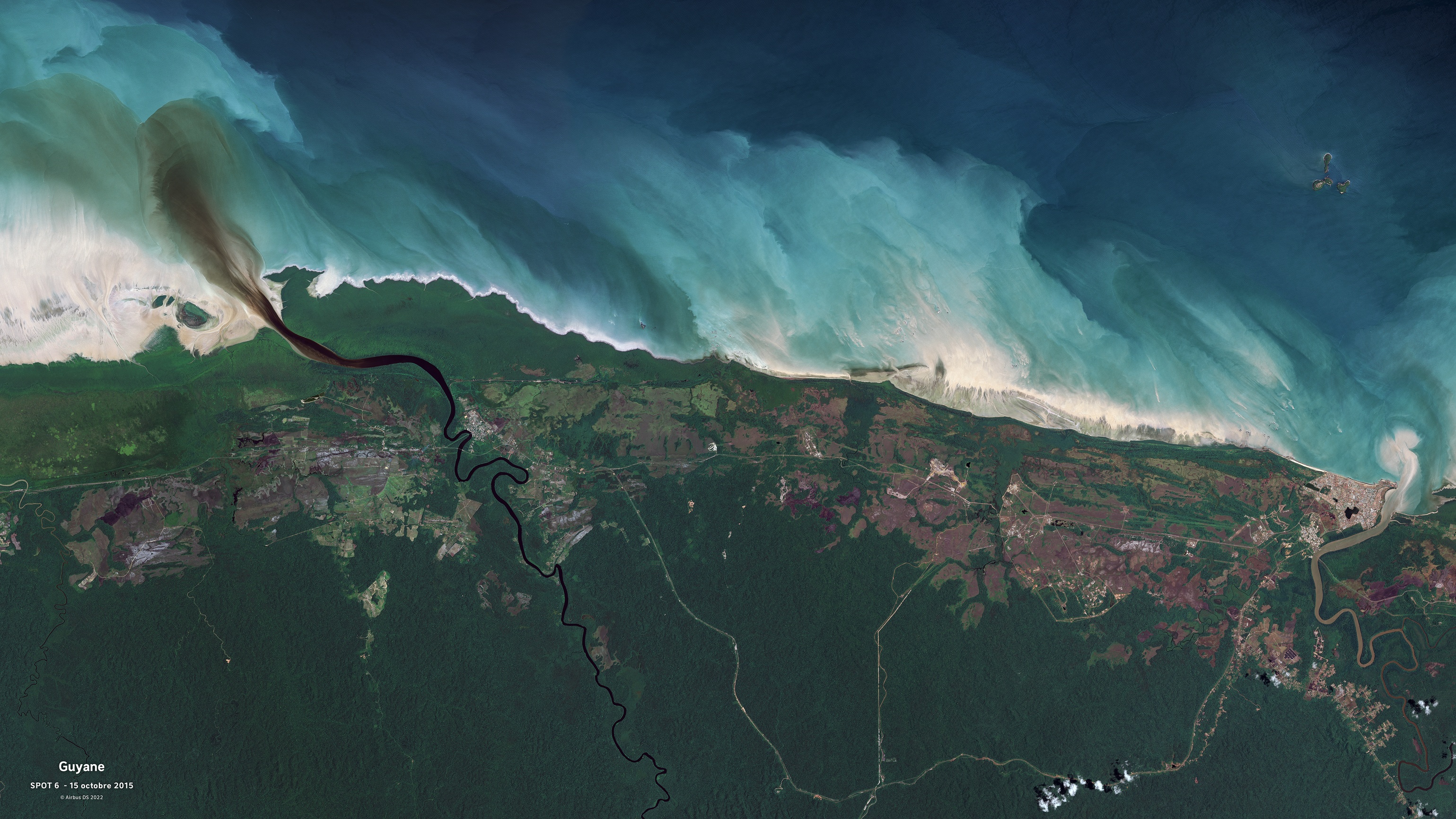 Le littoral entre Kourou et Sinnamary vu par le satellite SPOT 6