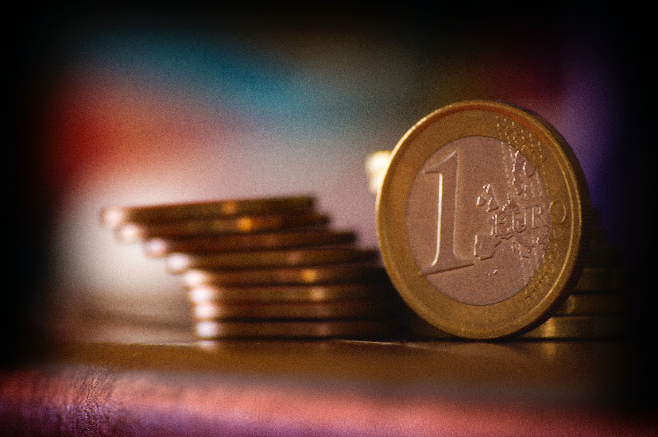 Stapel mit Geld von YouTube