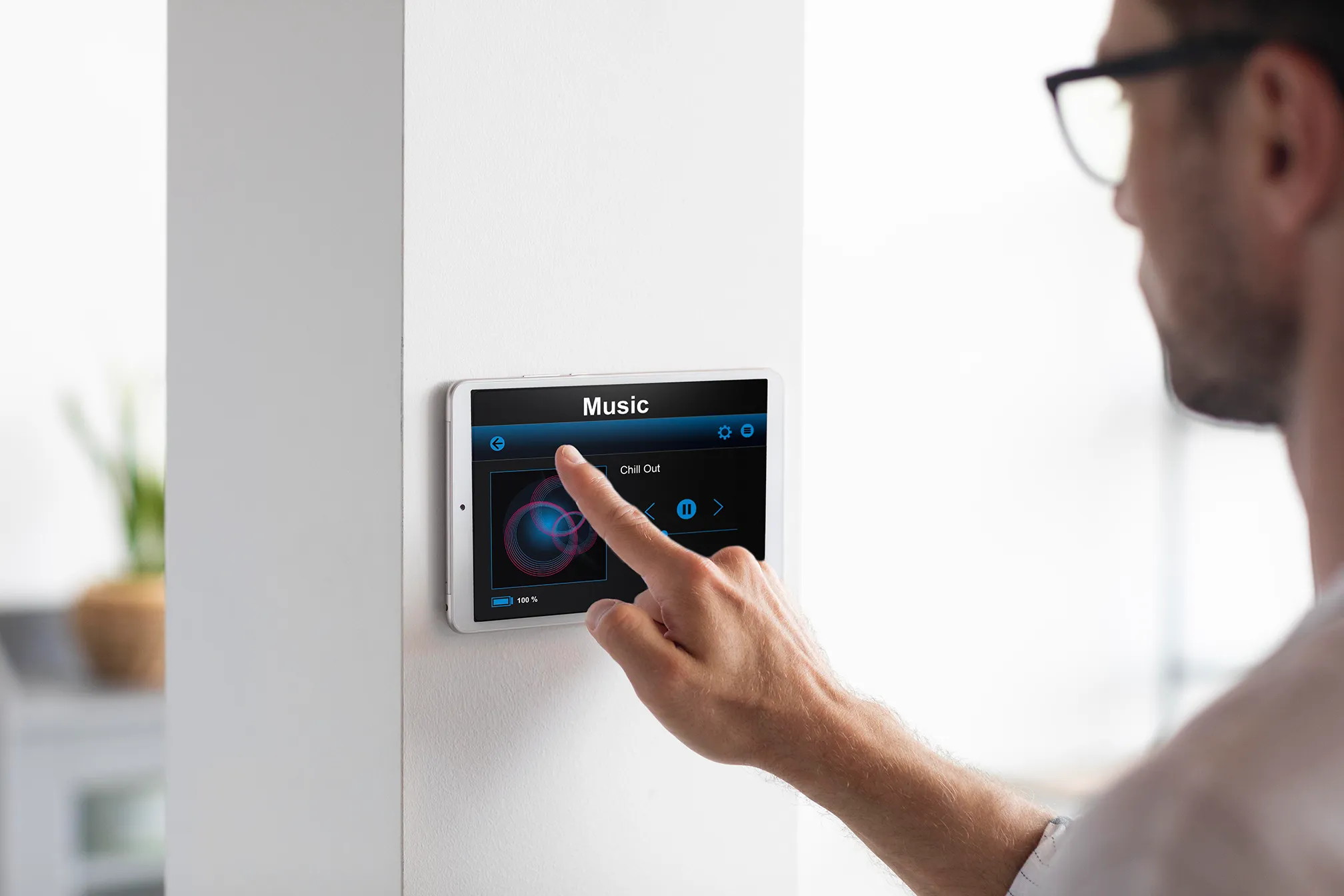 Bedienung eines Smart-Home-Wandpanels