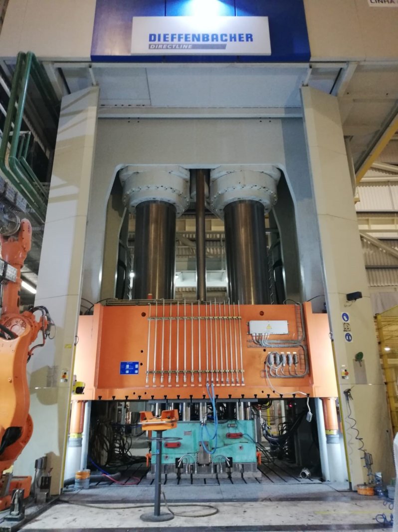 Continental Structural Plastics Perfects Carbon Fiber RTM Process, Launches Production Programs