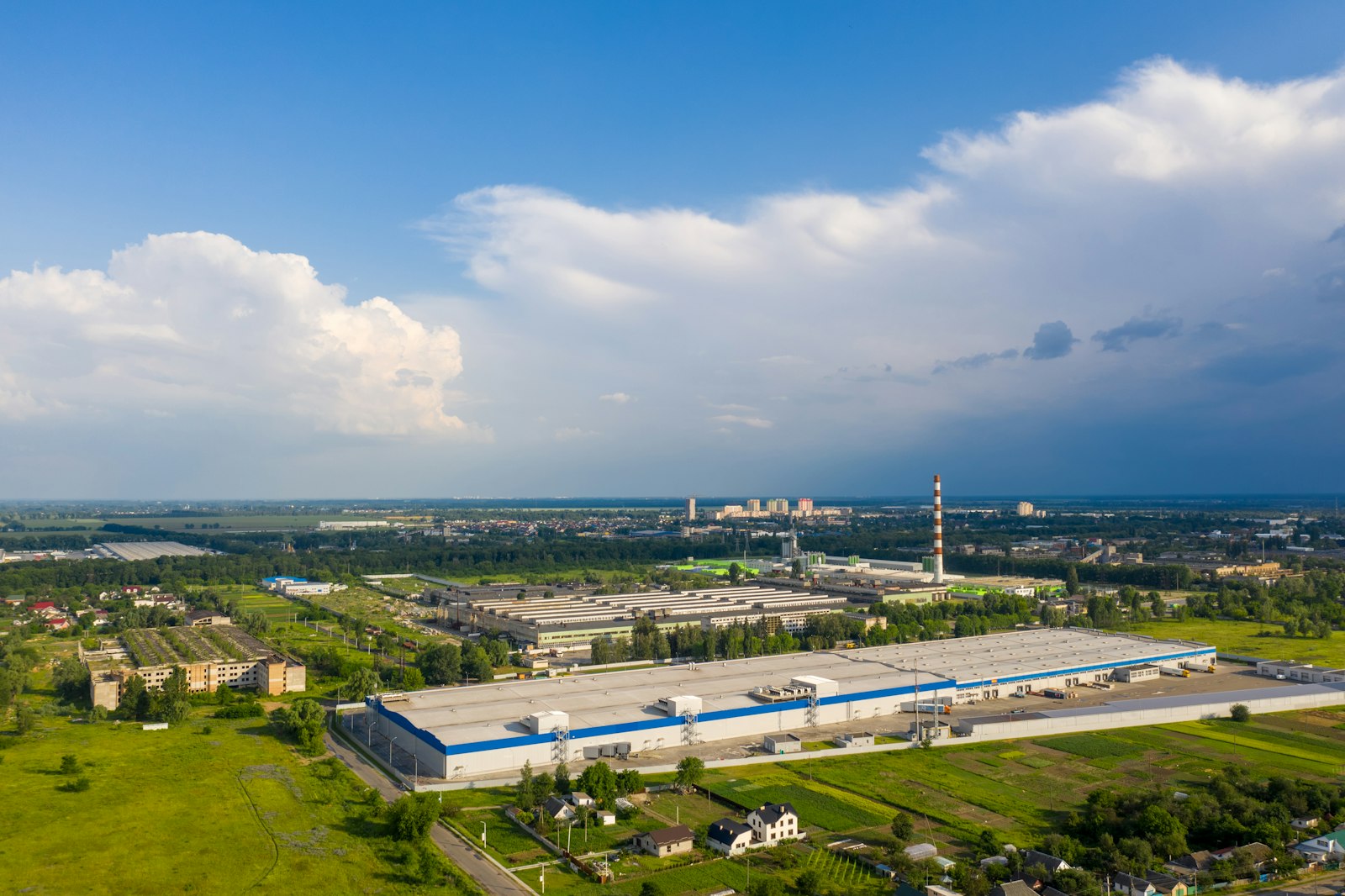 Site industriel, vue extérieure