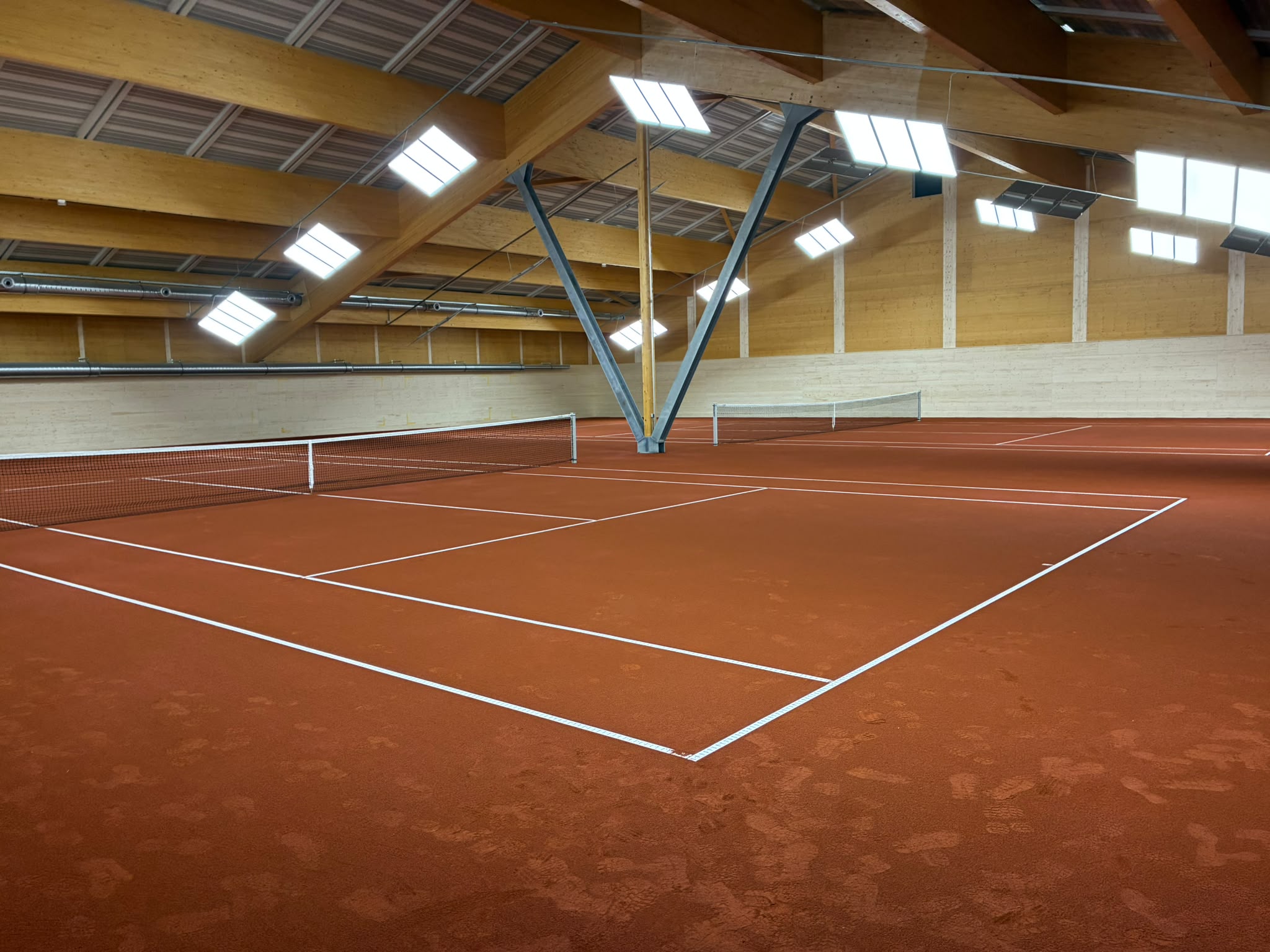 Tennishalle TV Münsingen: Neubau LED-Beleuchtung