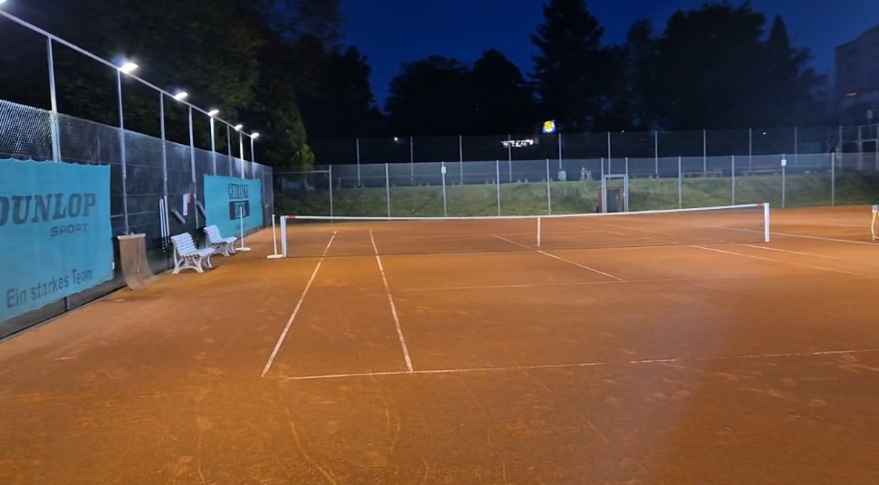 Tennisanlage TC Münchingen: Neubau mit LUXO LED-Sportlichtsystem