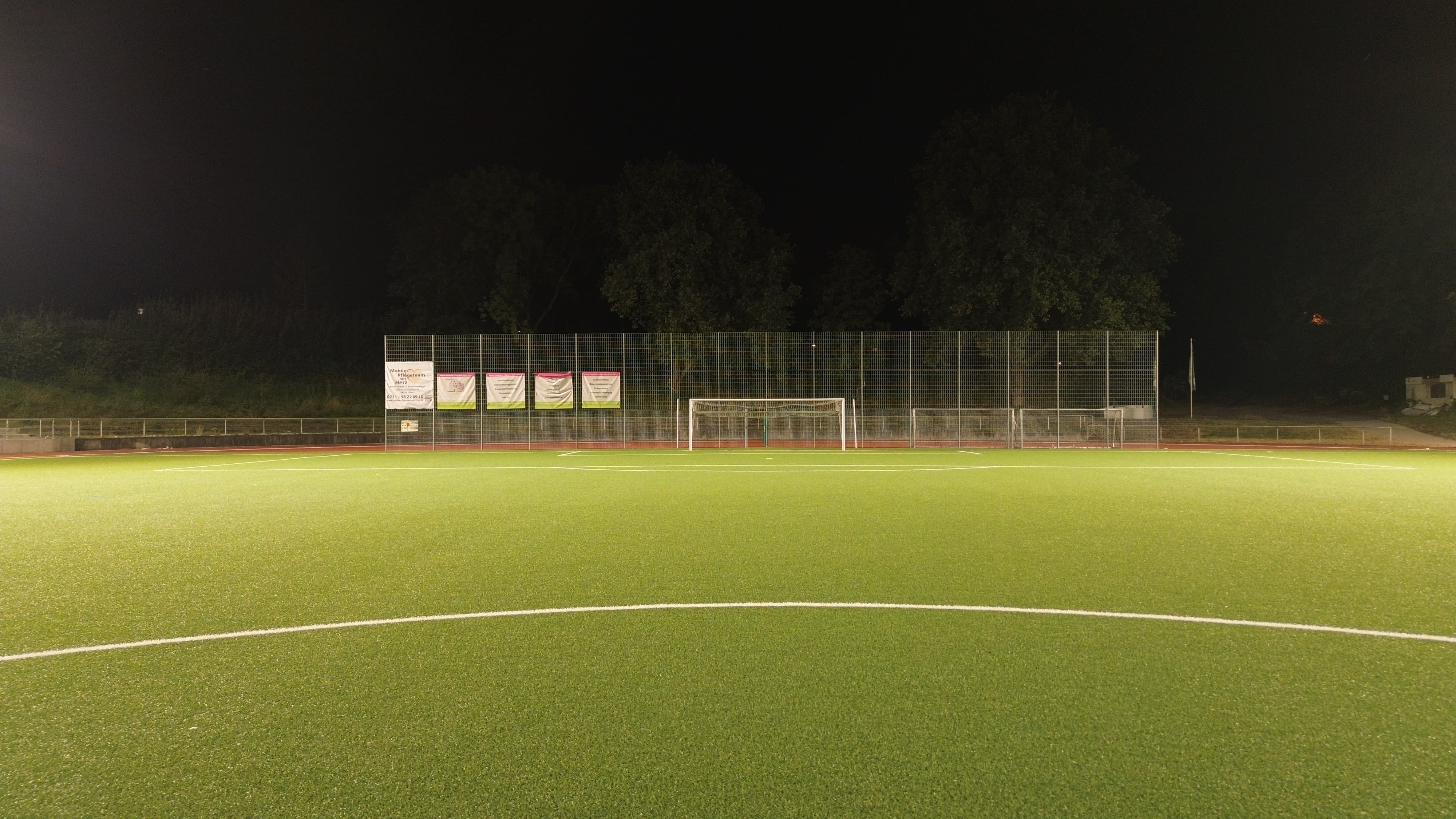 Glückauf-Arena BV Brambauer: Flutlicht-Umrüstung auf LED
