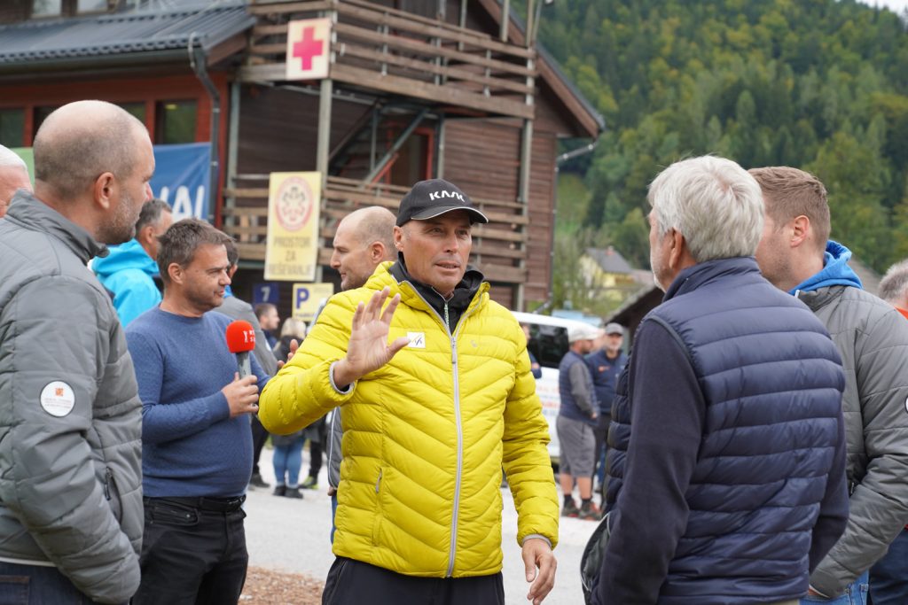 Markus Waldner (v sredini) je poudaril pomen Pokala Vitranc v svetovnem pokalu. Foto: Sloski.