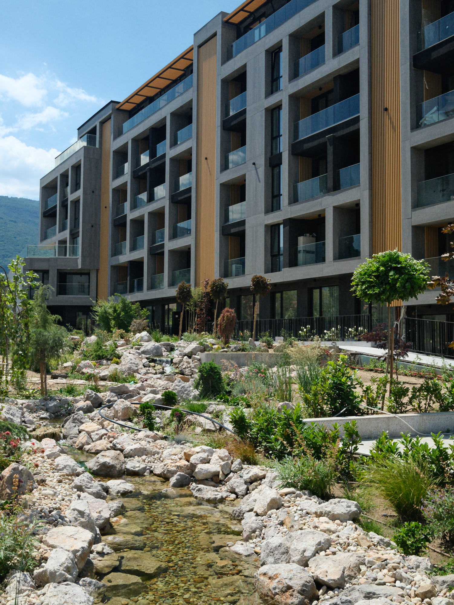 Borisa Apartments — upper floors and roof line