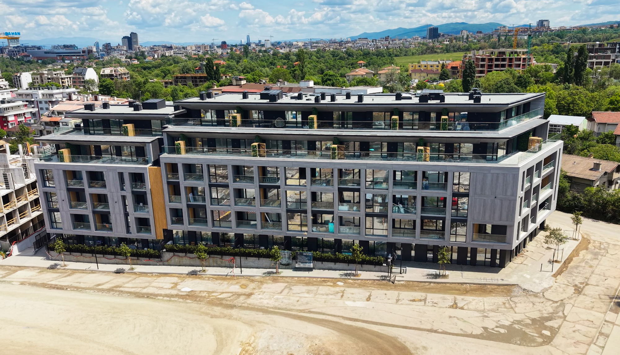 Borisa Apartments — facade detail