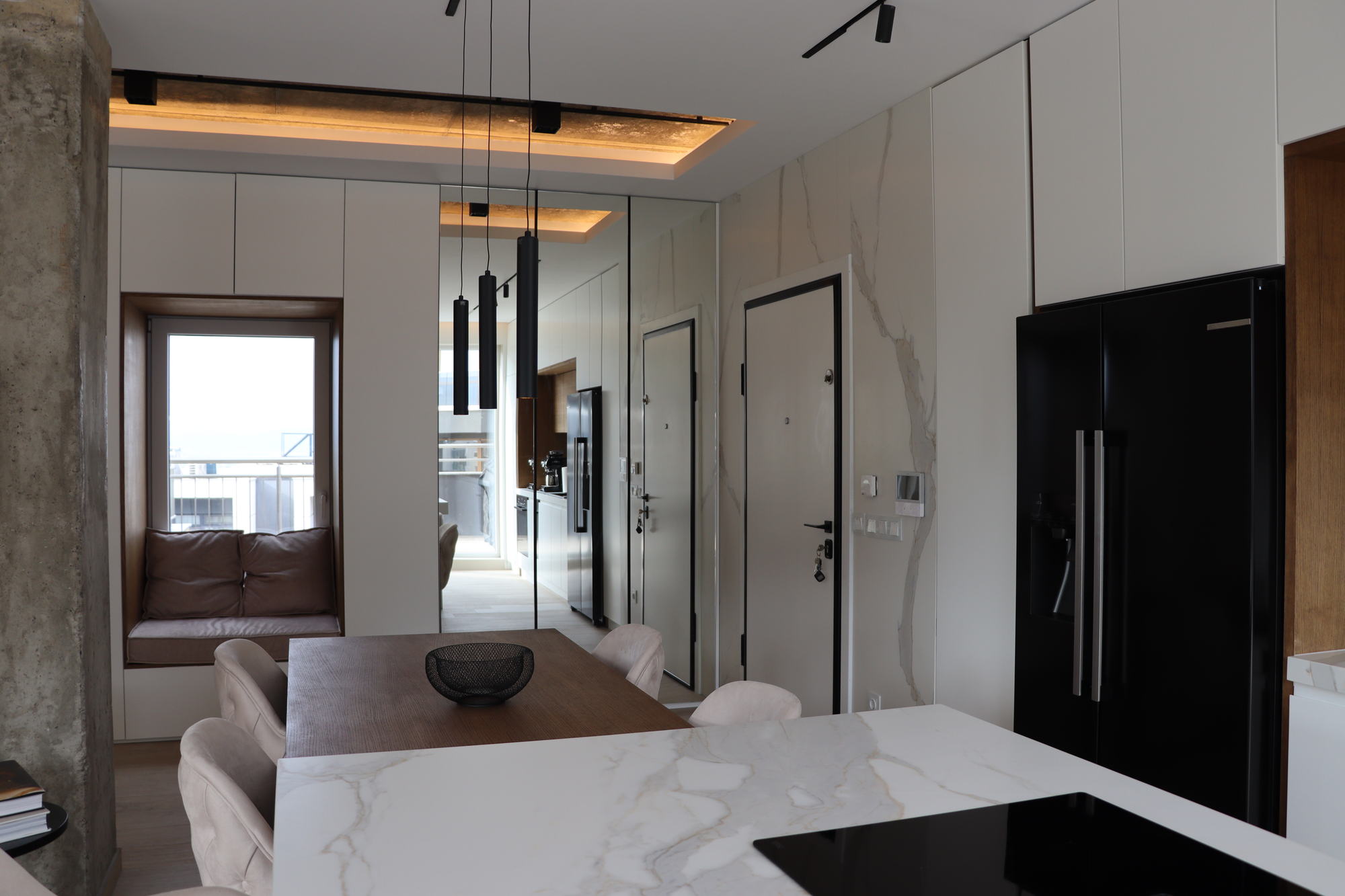 Vistagardens II — open-plan living and kitchen