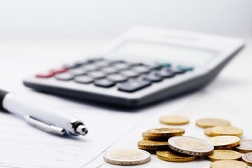 calculator pen and coins for calculating led wall rental rate