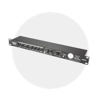 Black rackmount audio mixer with knobs and input jacks on a white circular background.