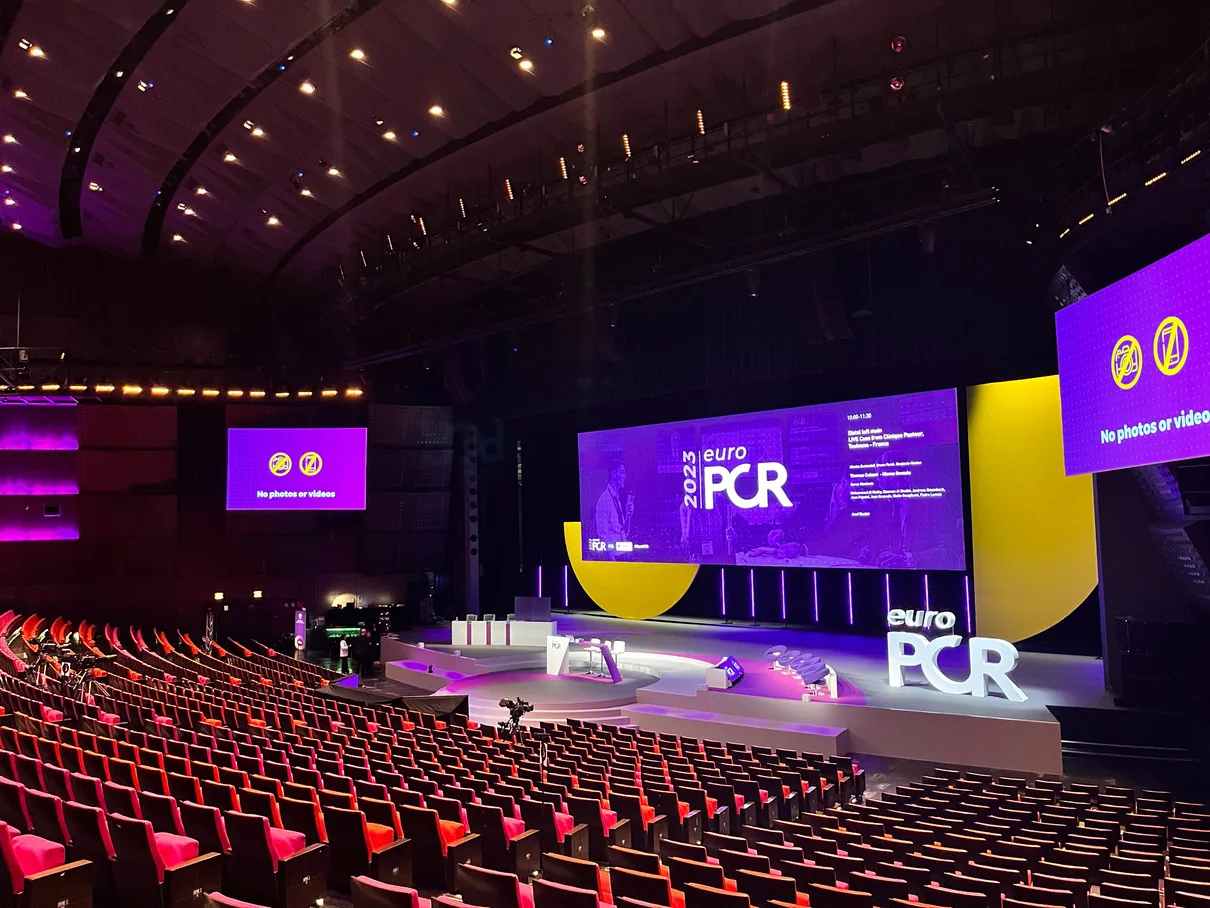 Scène du congrès EuroPCR au Palais des Congrès de Paris.