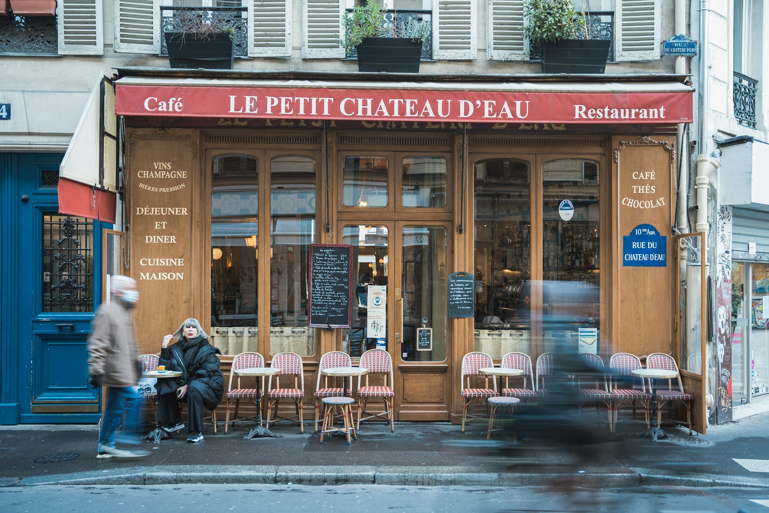   Bonjour! My website has no ads or pop-ups. Please enjoy like an old-school 1990’s blog. Merci!  