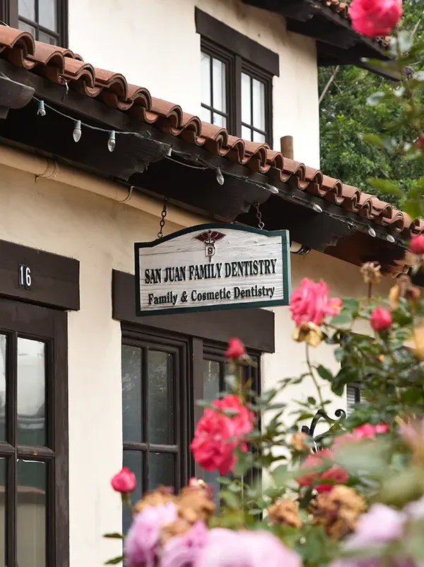 Oficina de San Juan Family Dentistry en 31952 Camino Capistrano, Suite C16