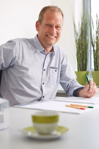 Porträt von Tobias Humberg