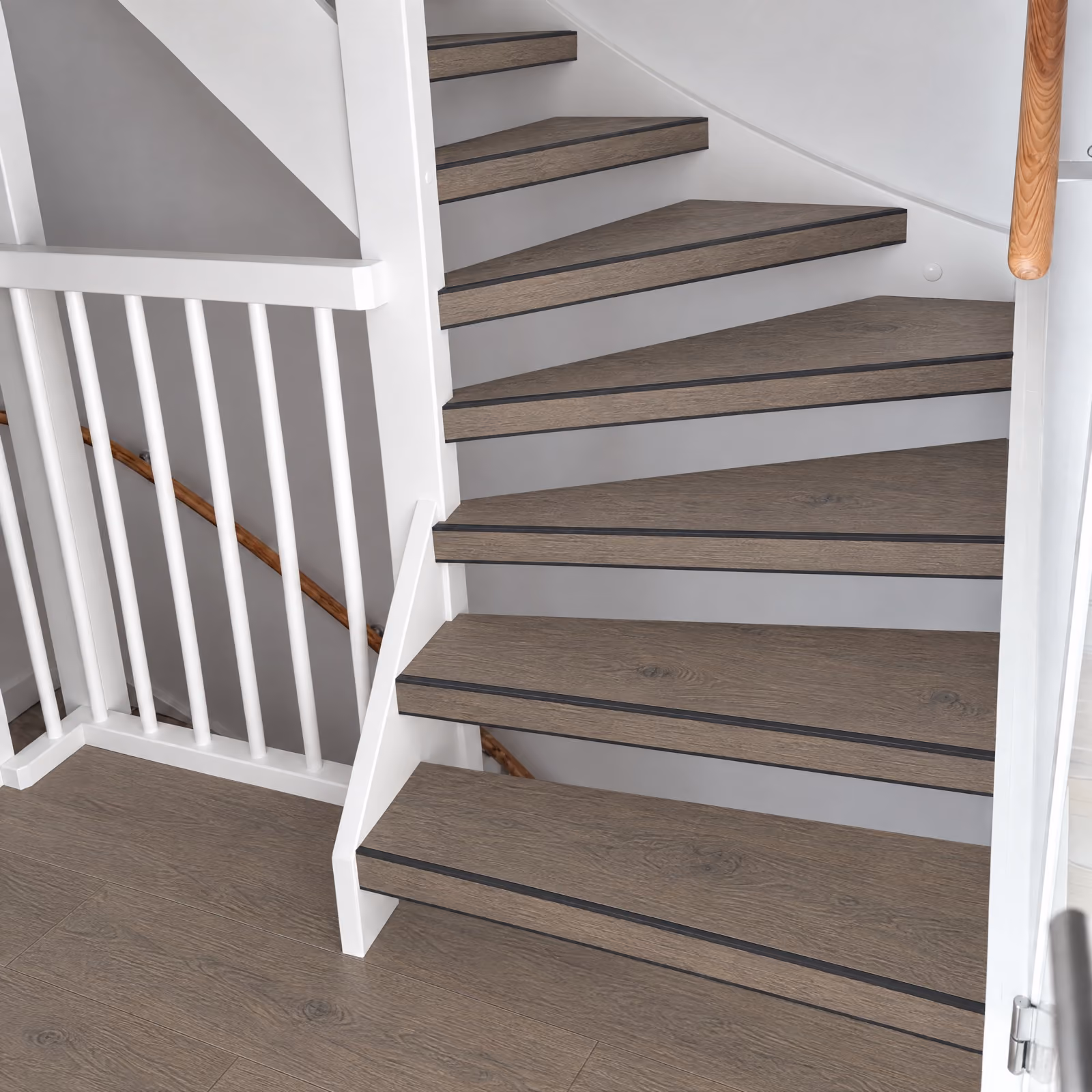 Rustic 017 | LVT trapset