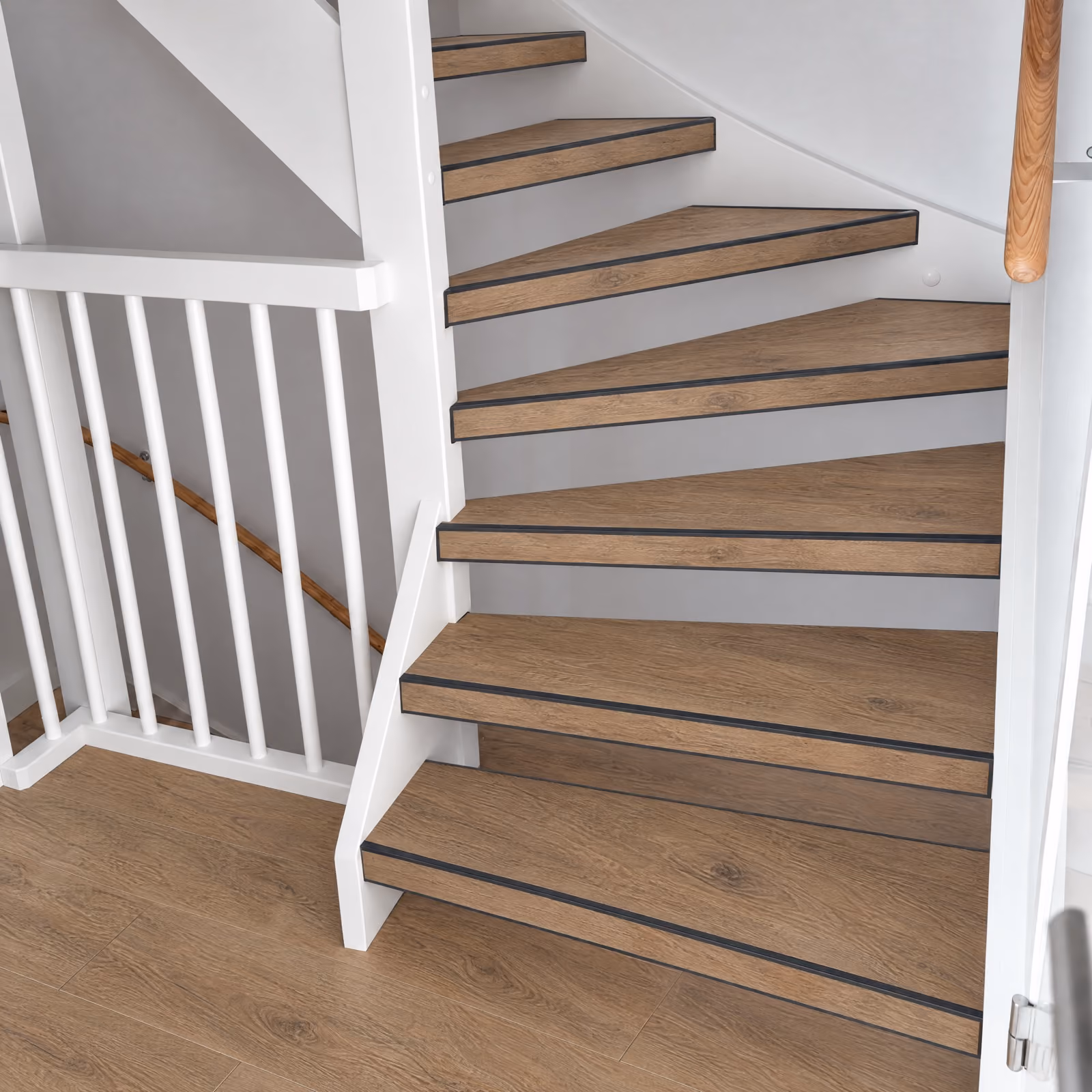 Rustic 013 | LVT trapset