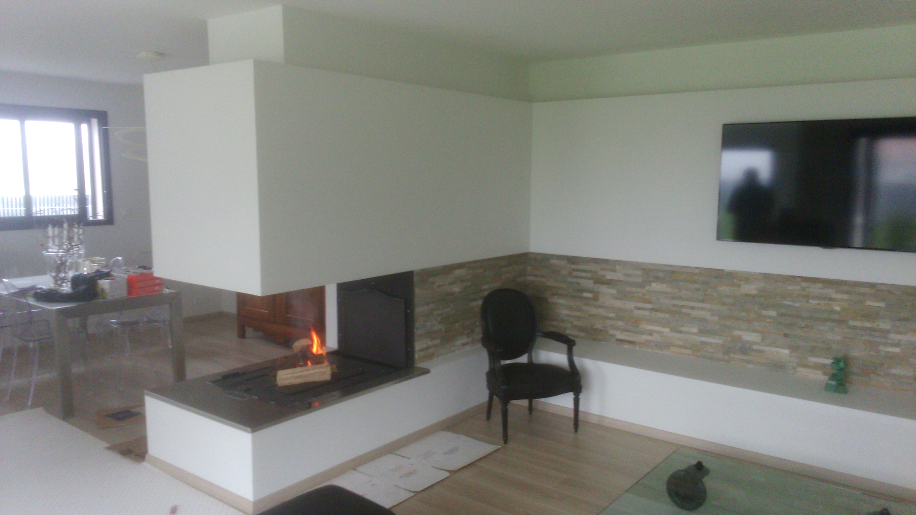 Installation d'une cheminée Polyflam Epi chez un client