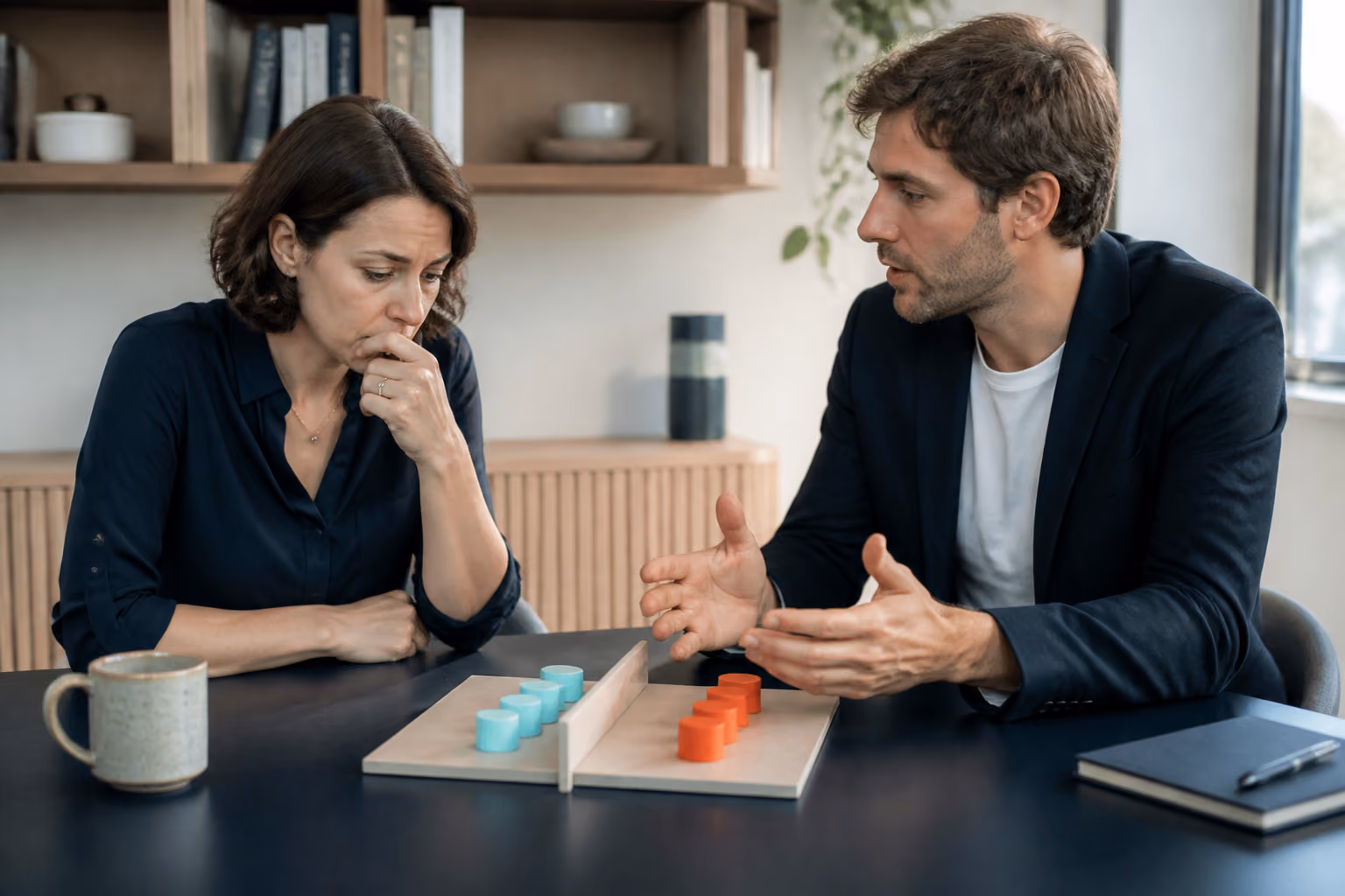 Illustration éditoriale pour l’article : Neurovente : Pourquoi votre prospect a plus peur de perdre qu’il n’aime gagner.