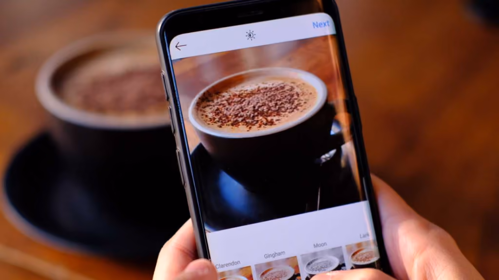 Création d’une publication de café sur un smartphone