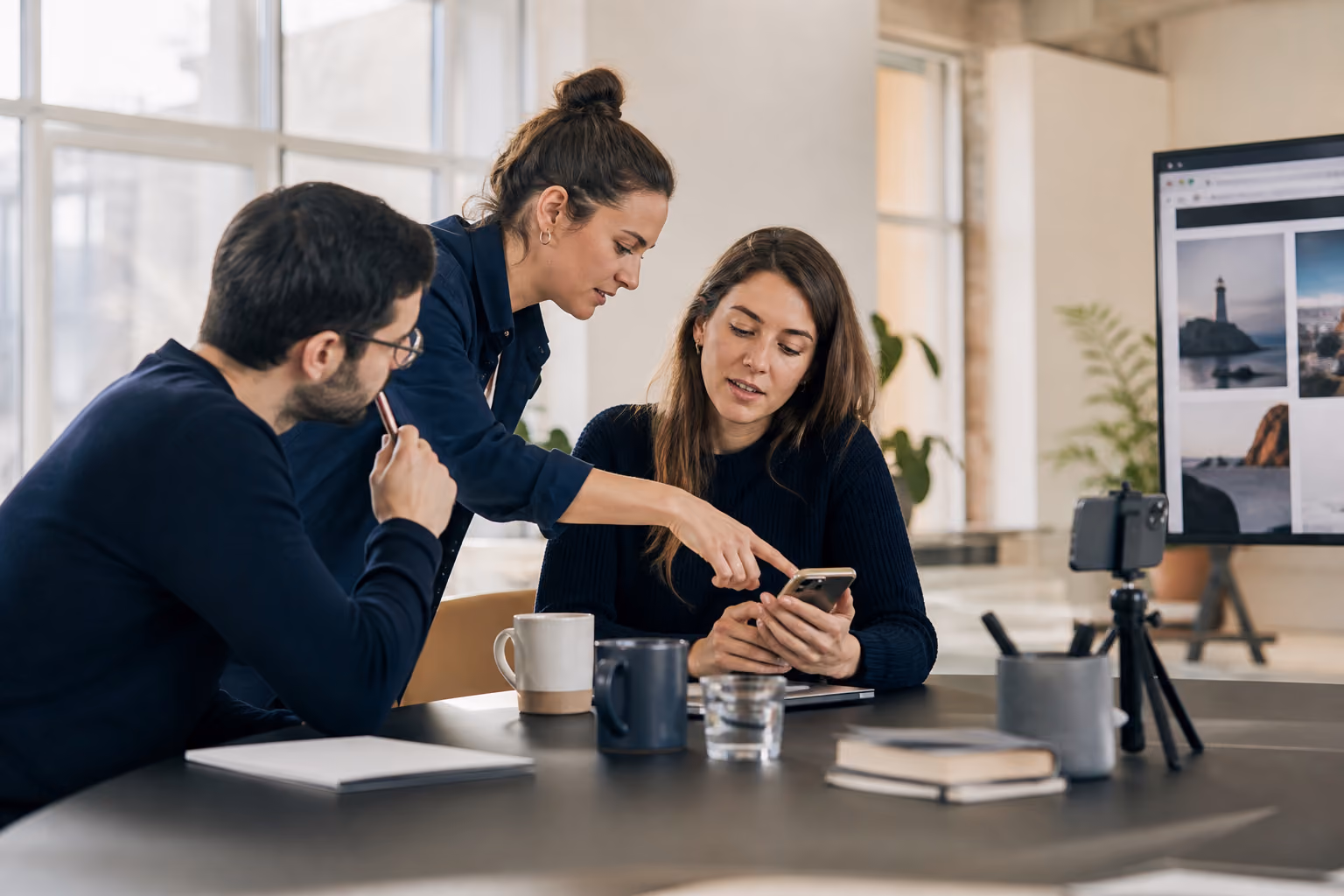 Illustration éditoriale de la formation : Réseaux sociaux.