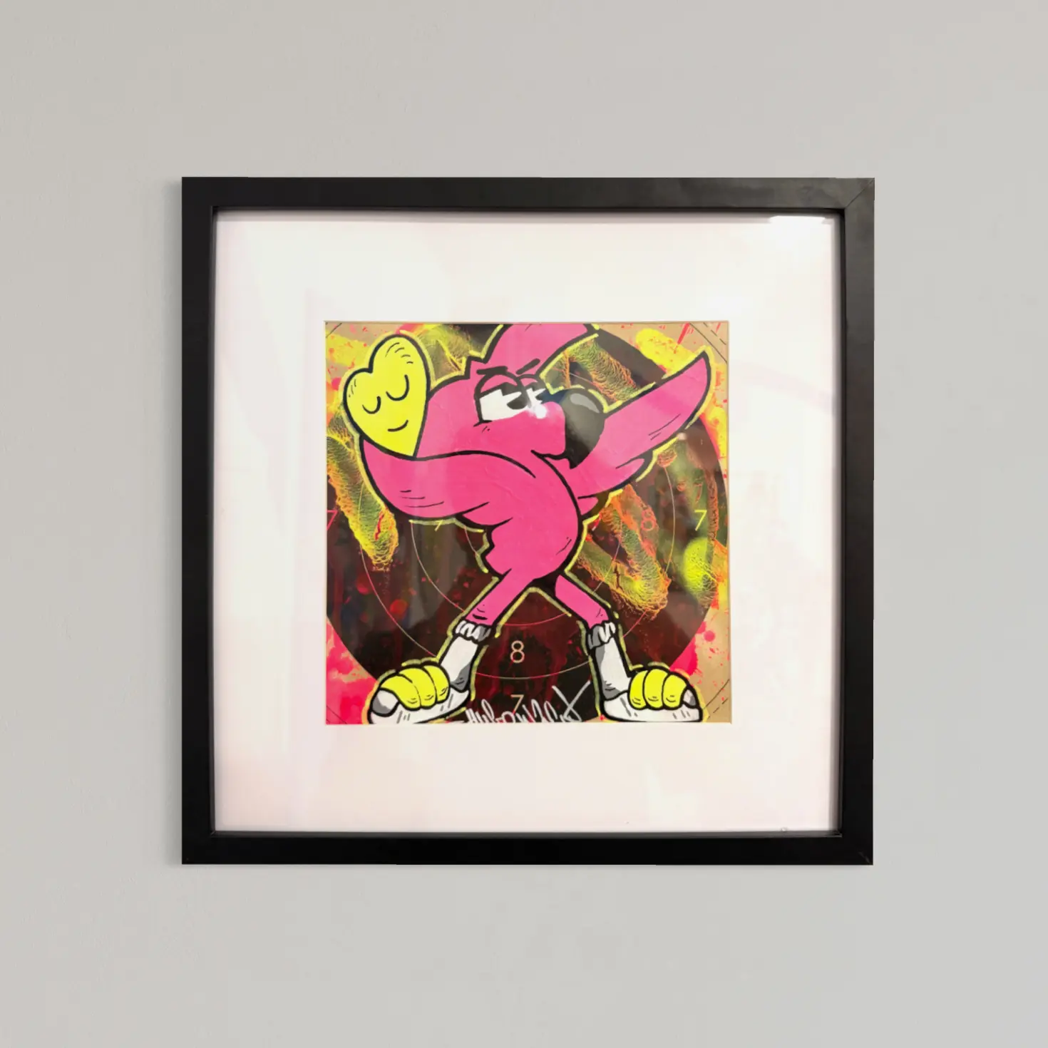 Mini-Target n°1, illustration papier sur cible de tir, Roger le flamant rose avec un cœur jaune sur fond noir et jaune fluo, encadrement noir, 2026