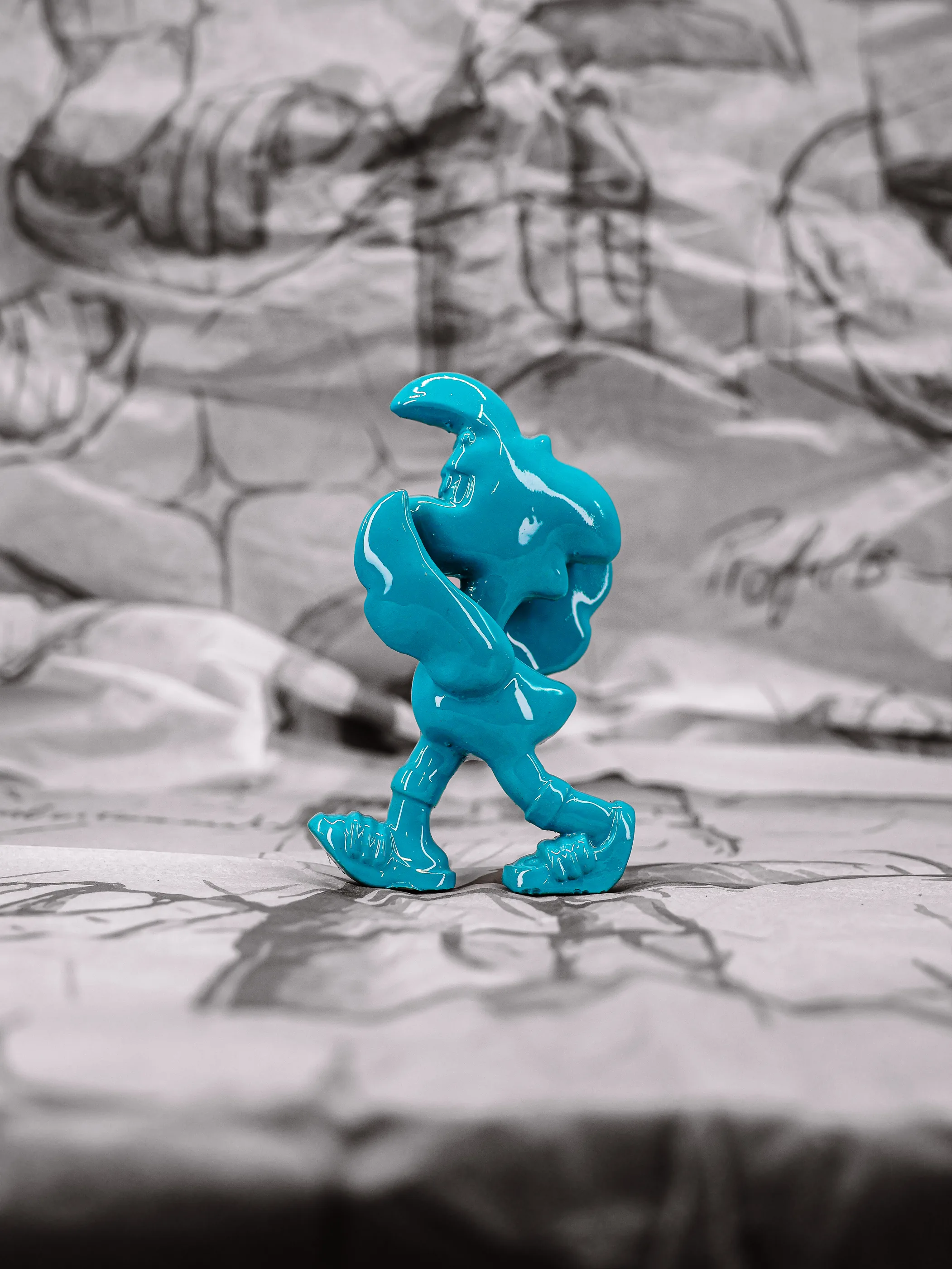 Mini Roger « Simple, Basique », exemplaire bleu turquoise uni, vu de profil.