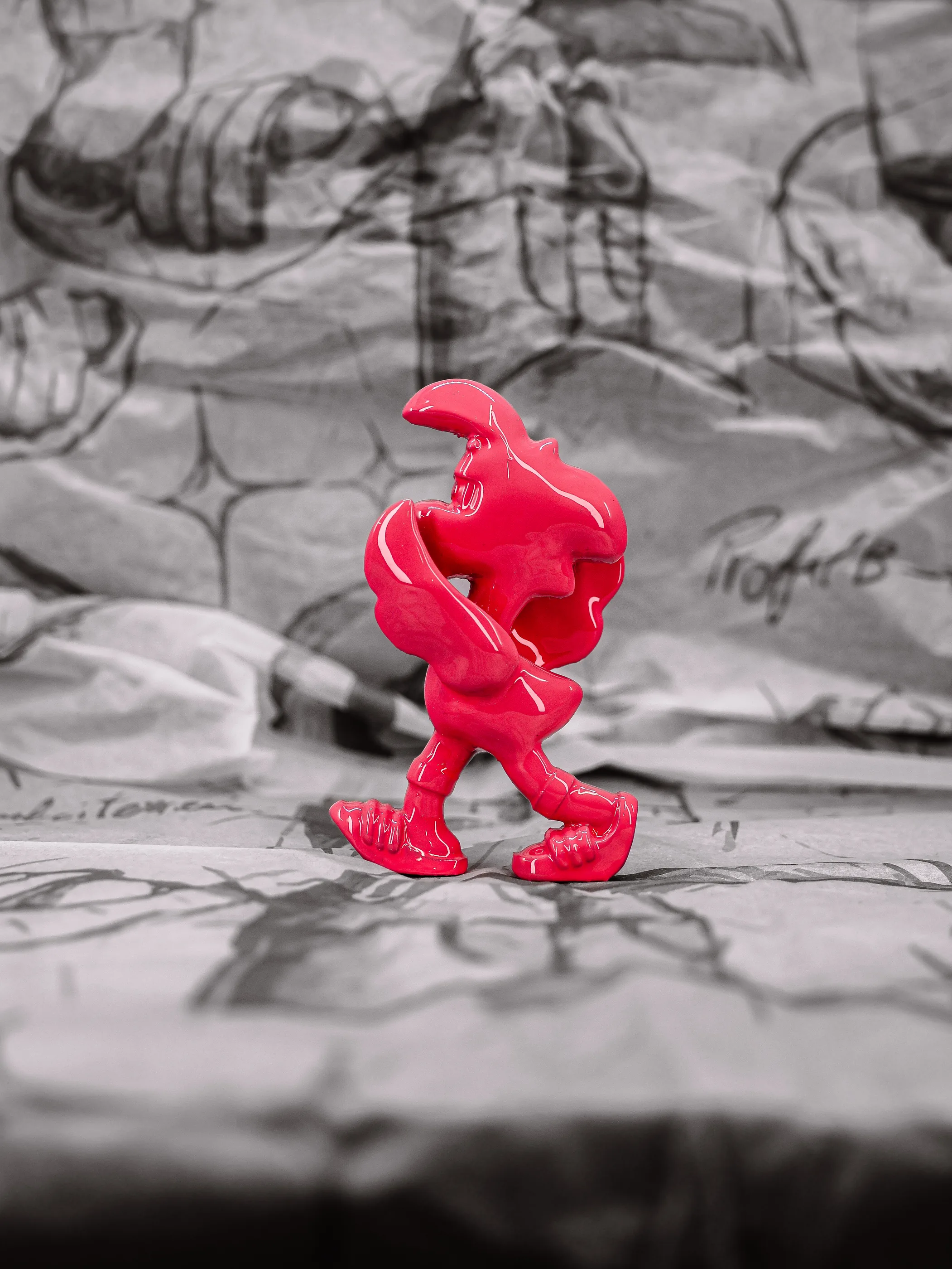 Mini Roger « Simple, Basique », exemplaire rose framboise uni, vu de profil.