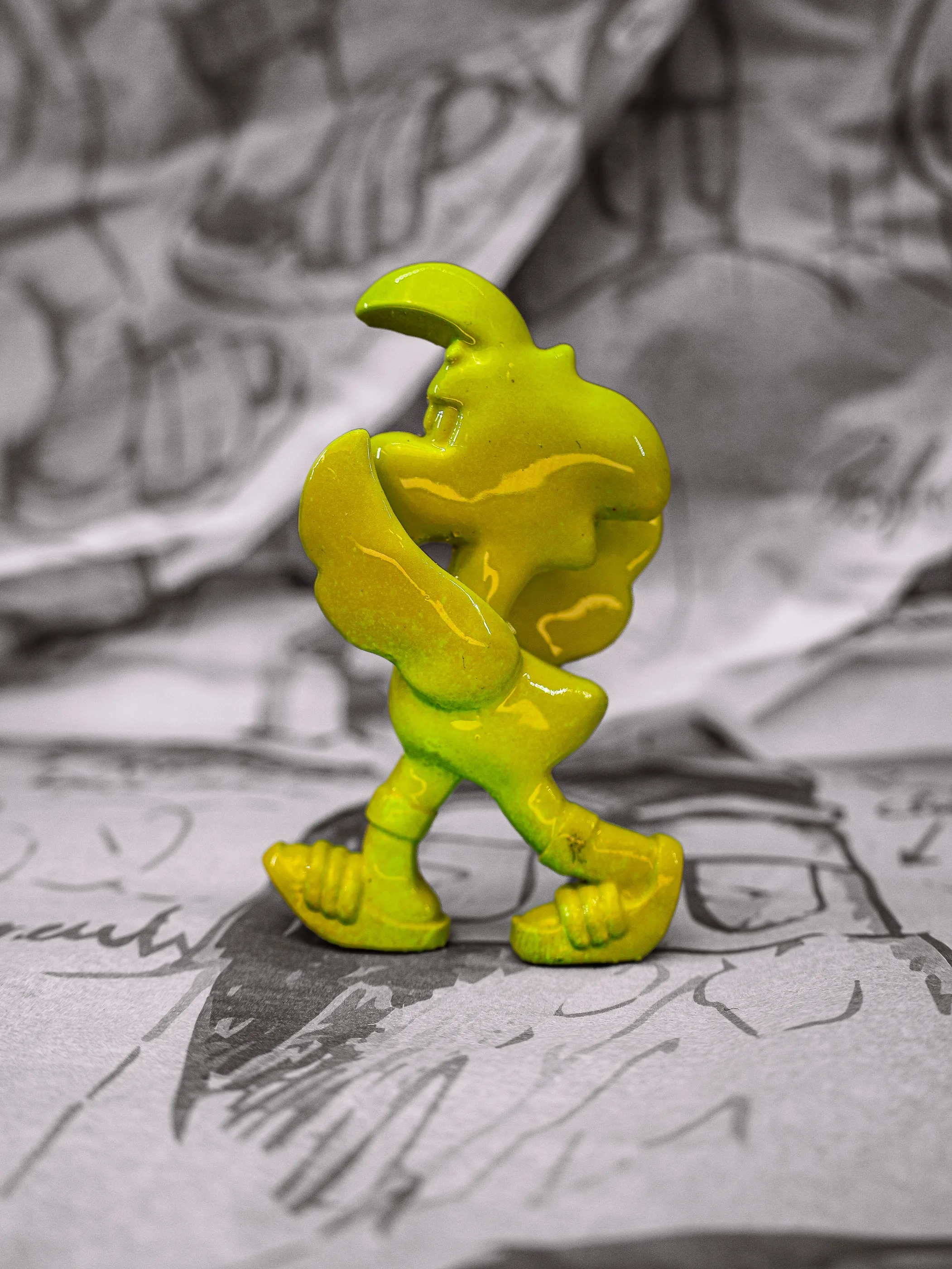 Mini Roger « Daltons », exemplaire jaune anis uni, vu de profil.
