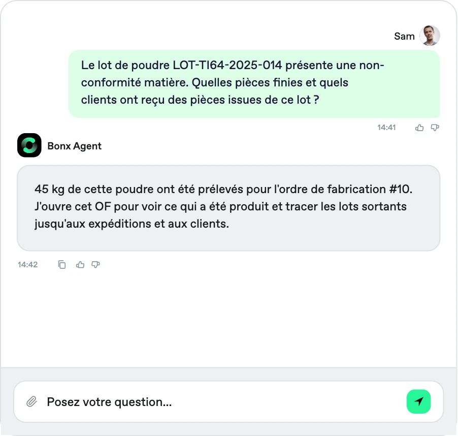 Capture d'écran Bonx : l'agent trace le lot de poudre LOT-TI64-2025-014 présentant une non-conformité matière et identifie les pièces produites et les clients livrés.
