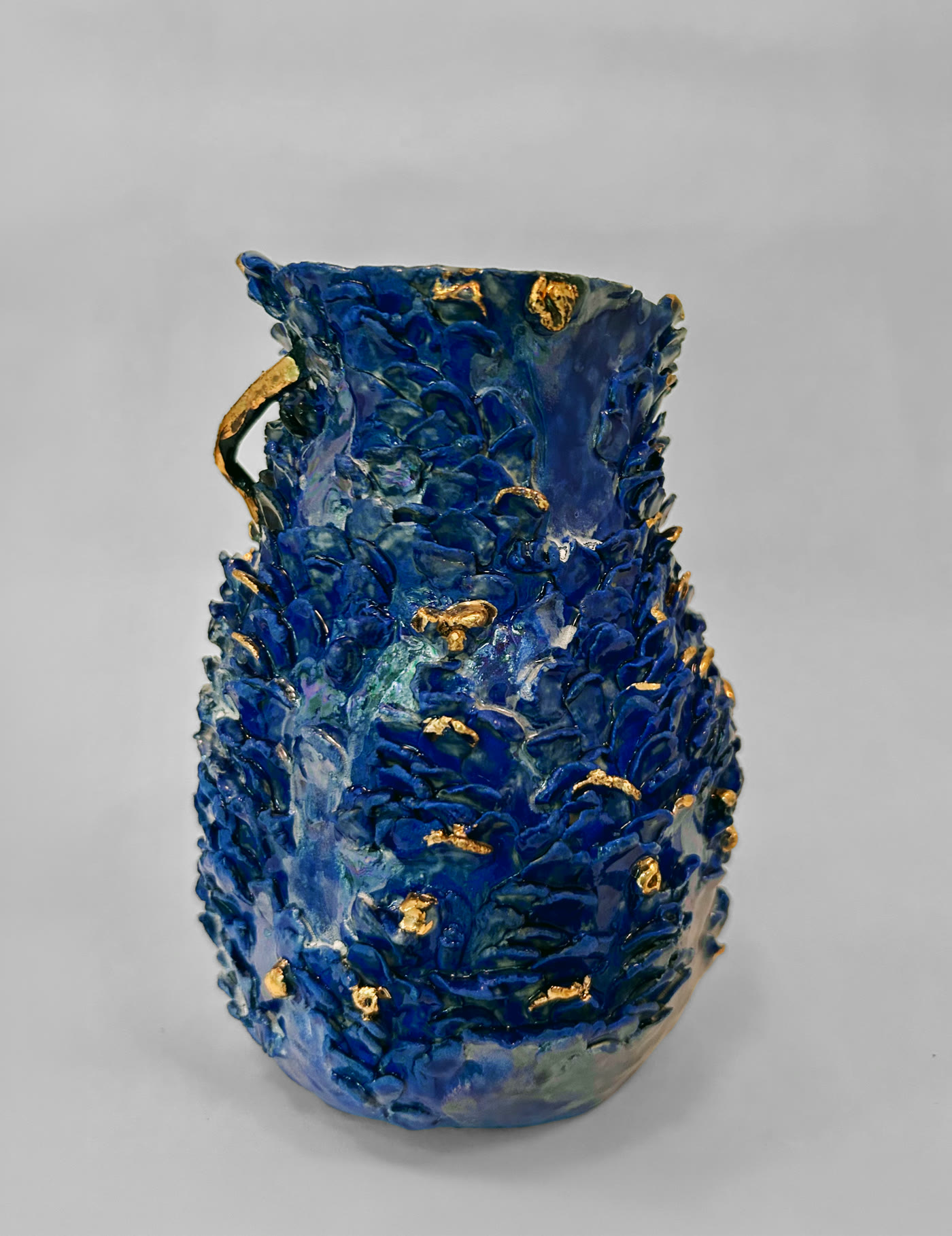 Cobalt blue hand-built vessel with gold lustre by Consuelo Becerra, view 4 of 6