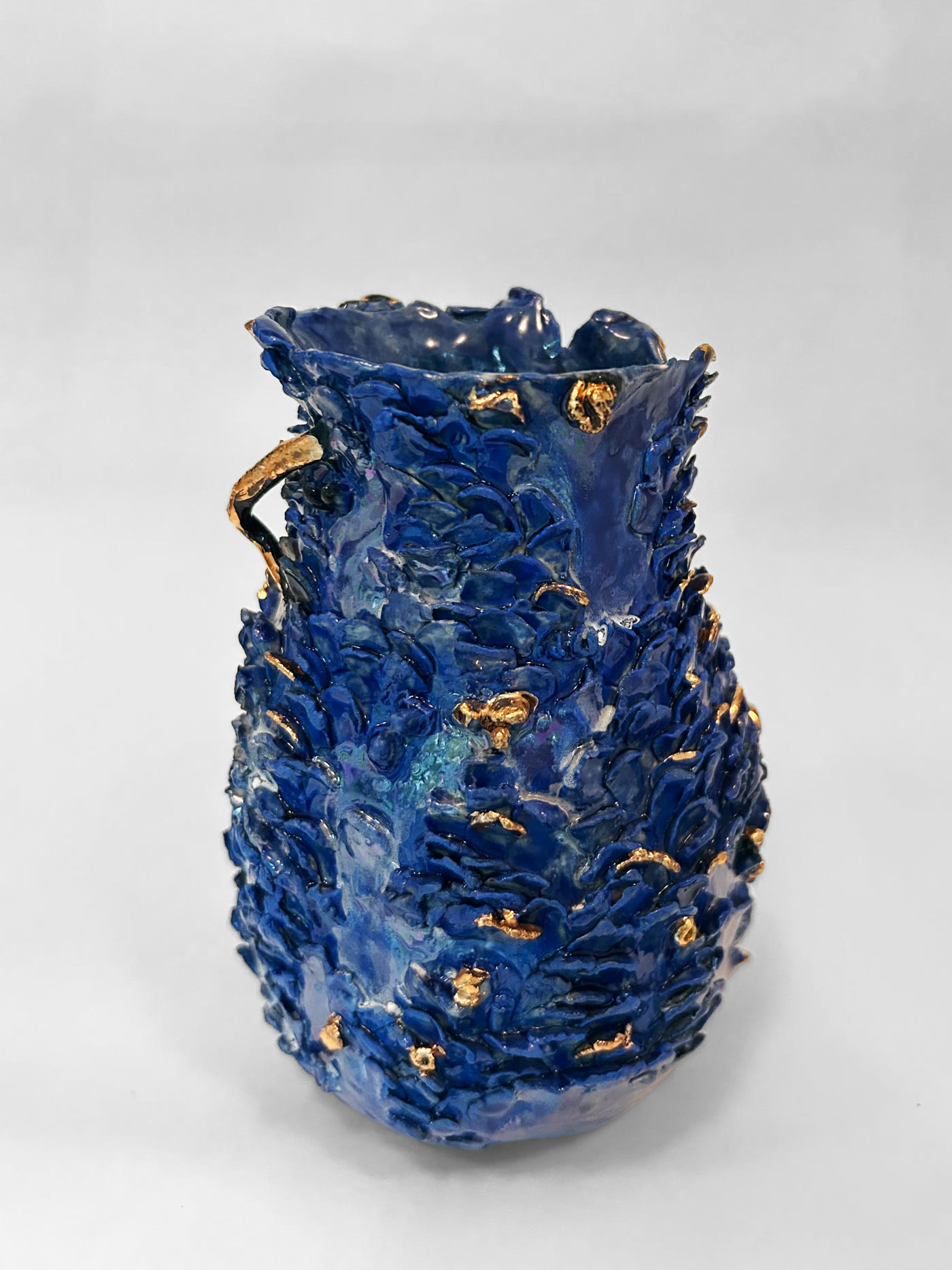 Cobalt blue hand-built vessel with gold lustre by Consuelo Becerra, view 3 of 6