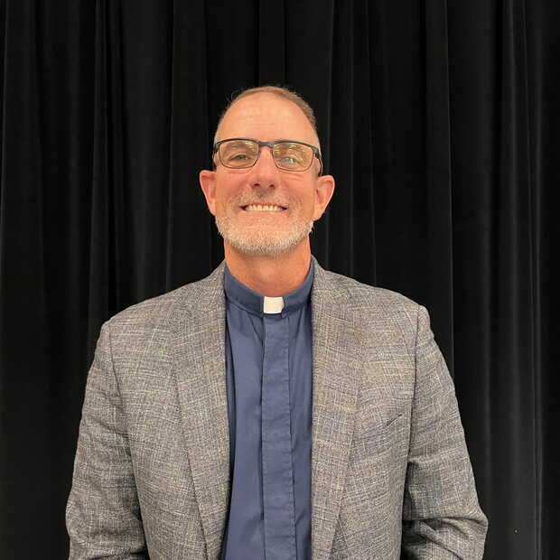 Head shot of Pastor Justin Wixon, Pastor and Worship Leader at Alive in Christ Lutheran Church in Marana Arizona