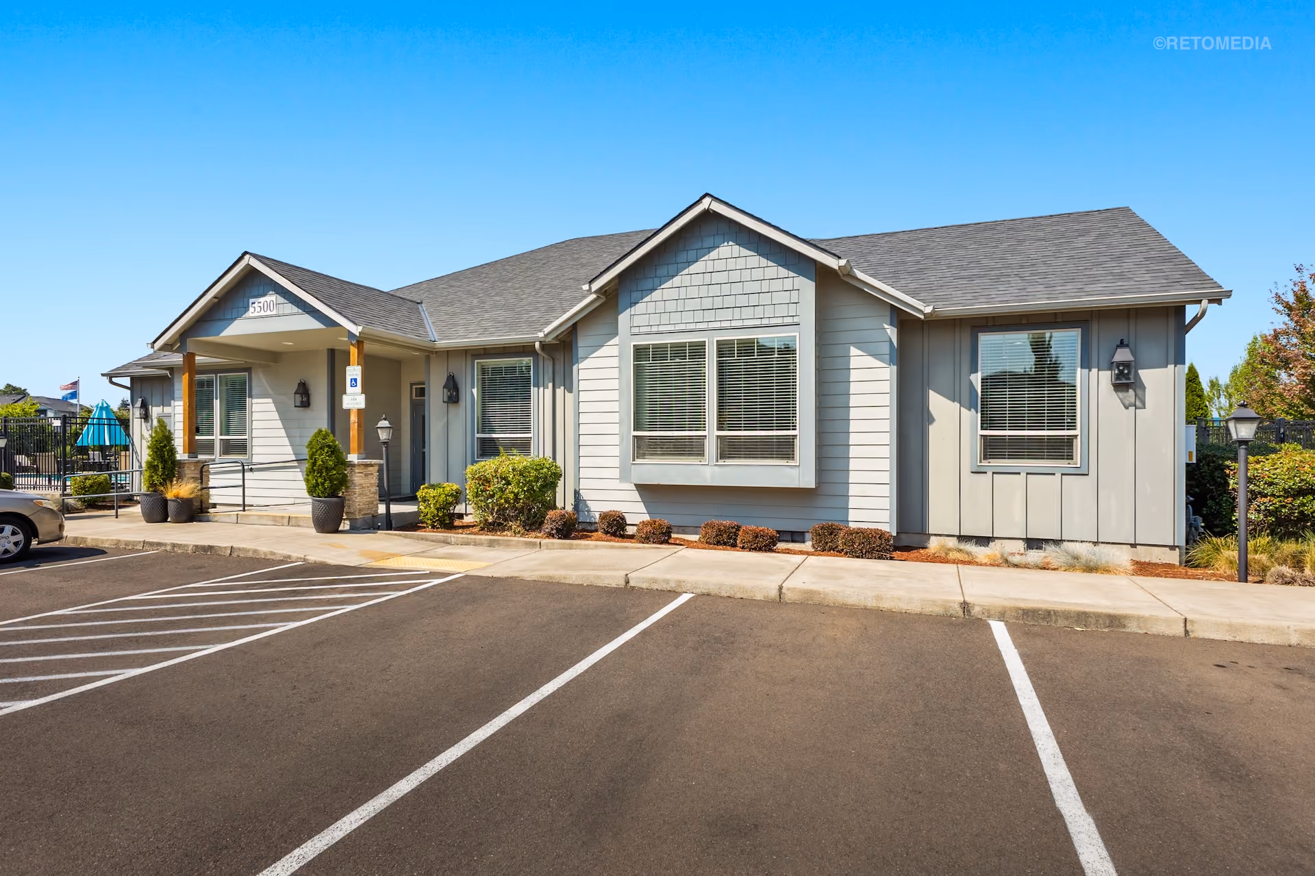 Exterior of Keizer Station Apartments in Keizer, Oregon