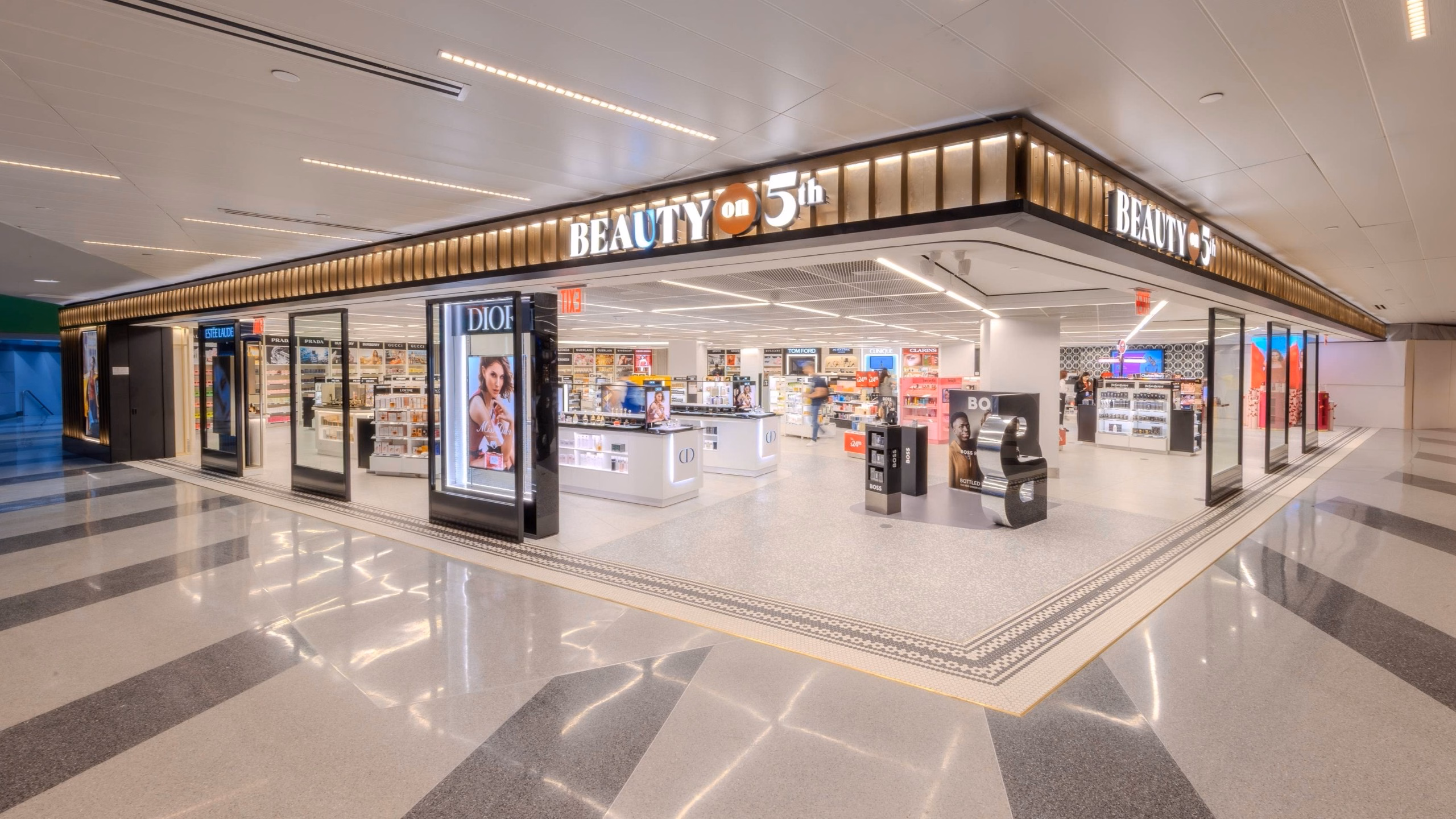 JFK Airport: Terminal 8
