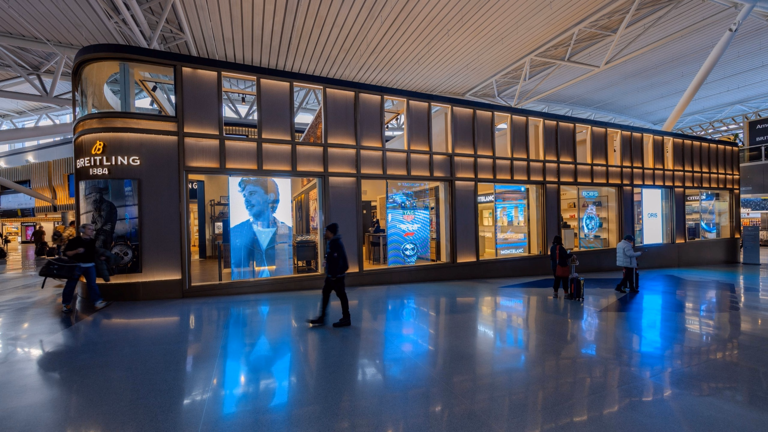 JFK Airport: Terminal 8