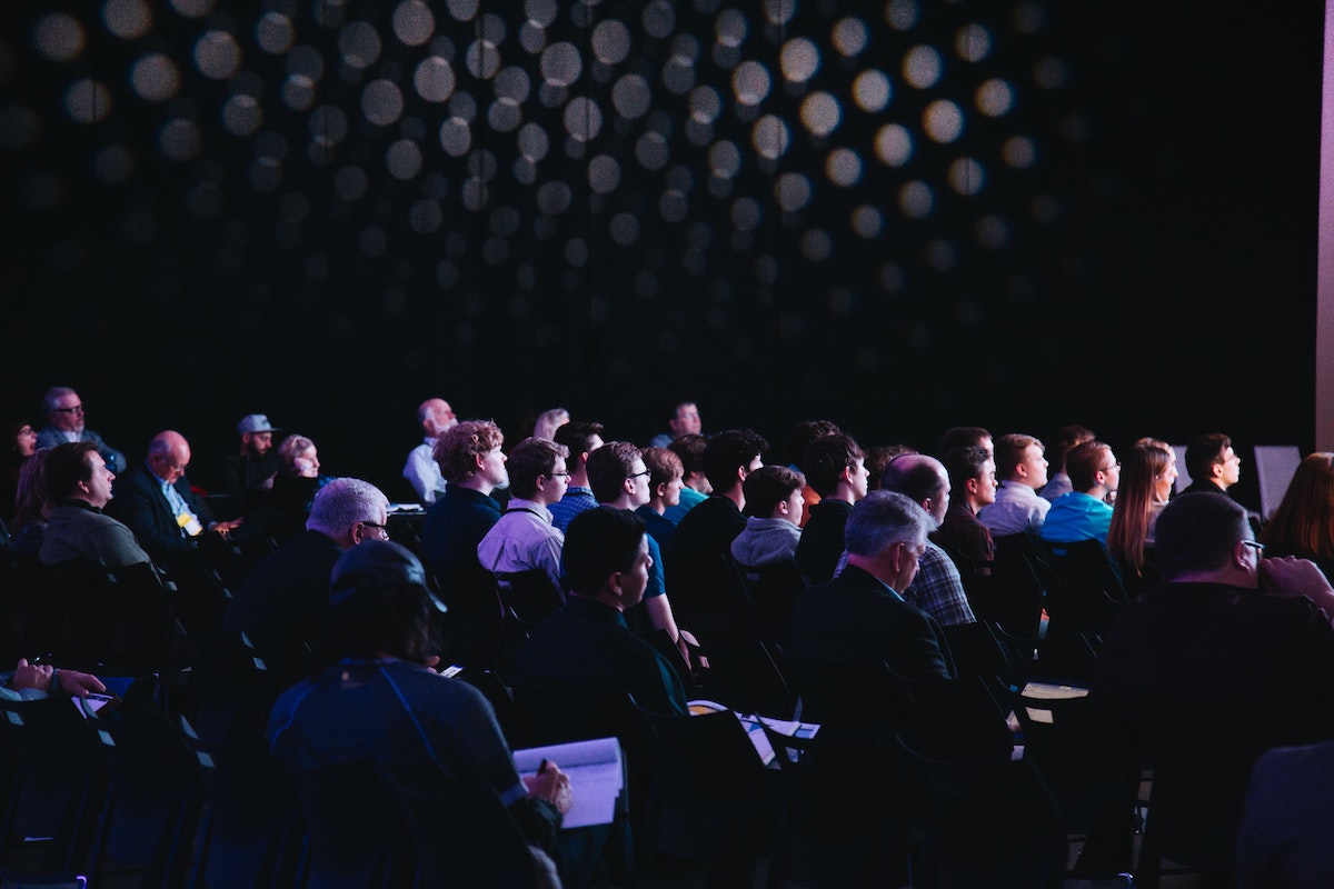 Konferenzen sind weltweit zurück