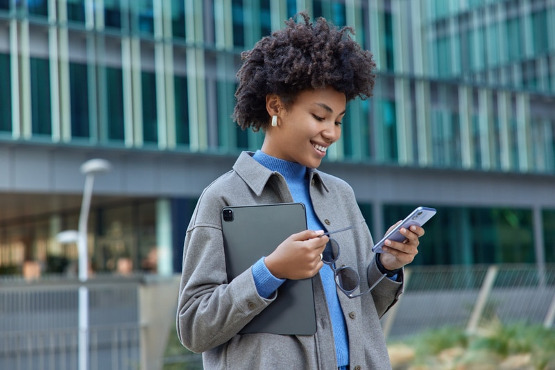 Comment envoyer un SMS professionnel à grande échelle ?