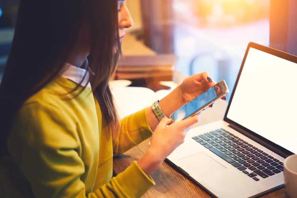 Comment utiliser le SMS marketing pour les campagnes de marketing saisonnières