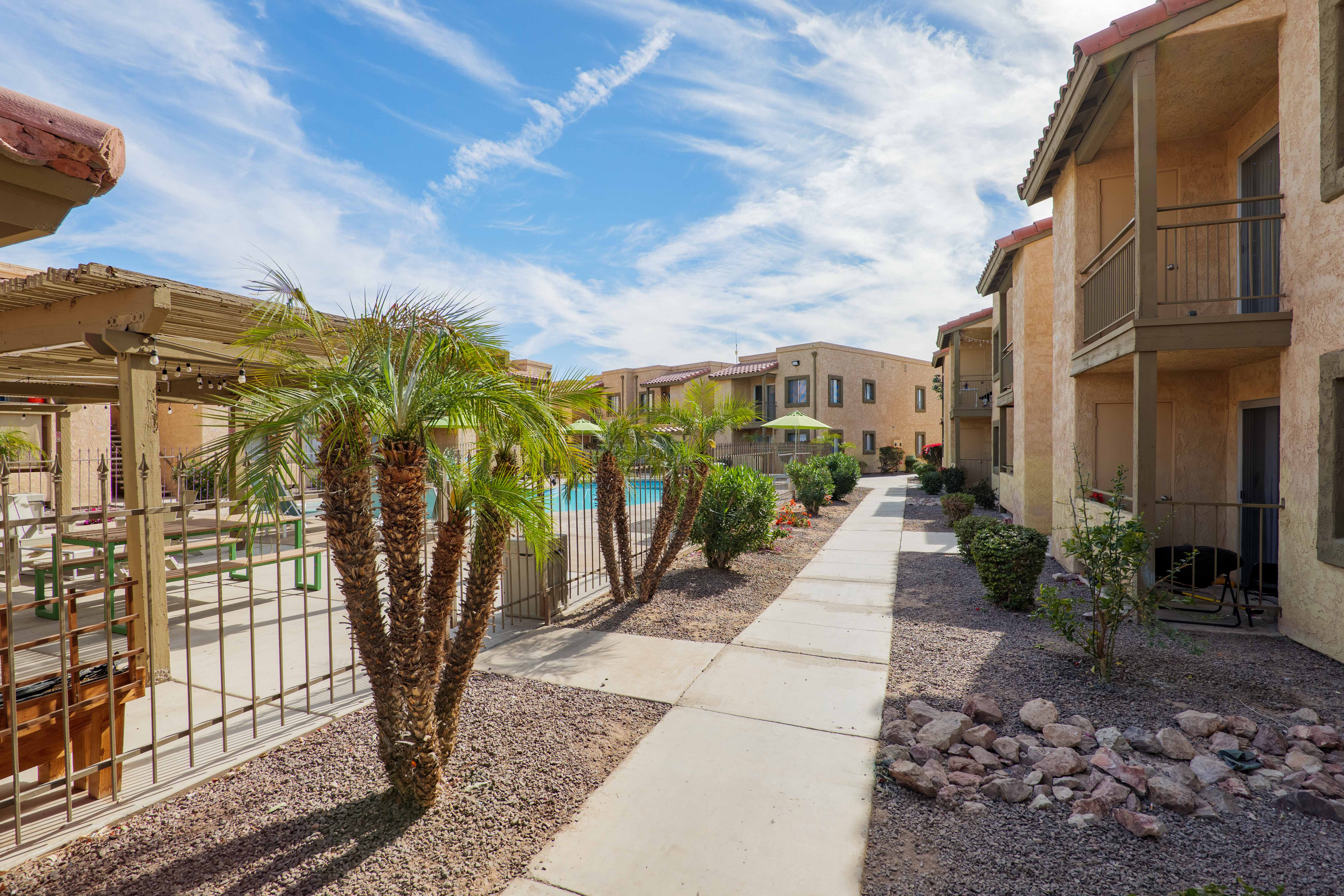 sidewalk around pool
