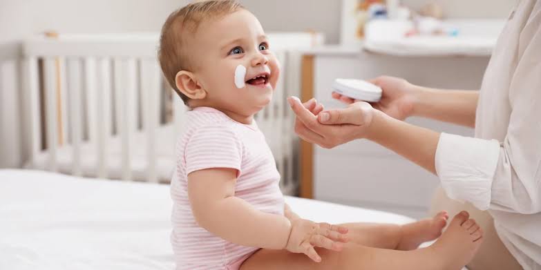 Cuidados Esenciales para el Bebé