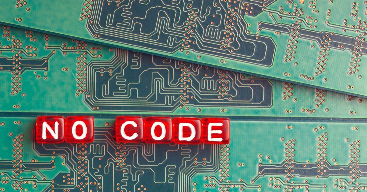 Circuitos verdes, con las letras no code en rojo