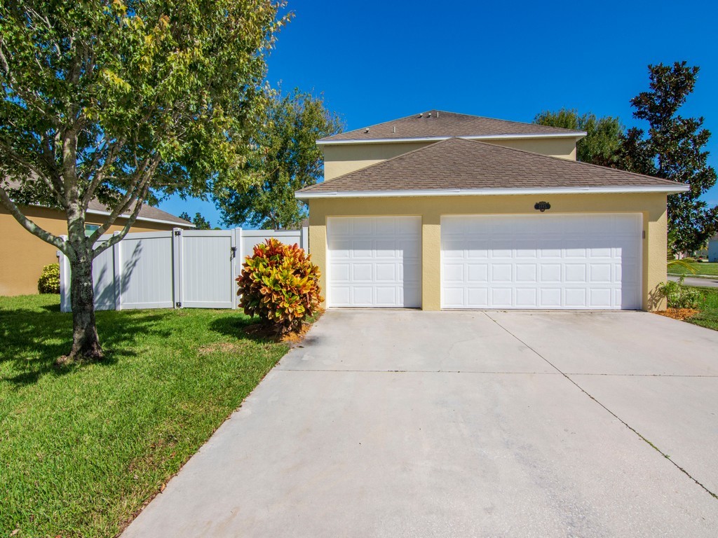 3-Car Garage