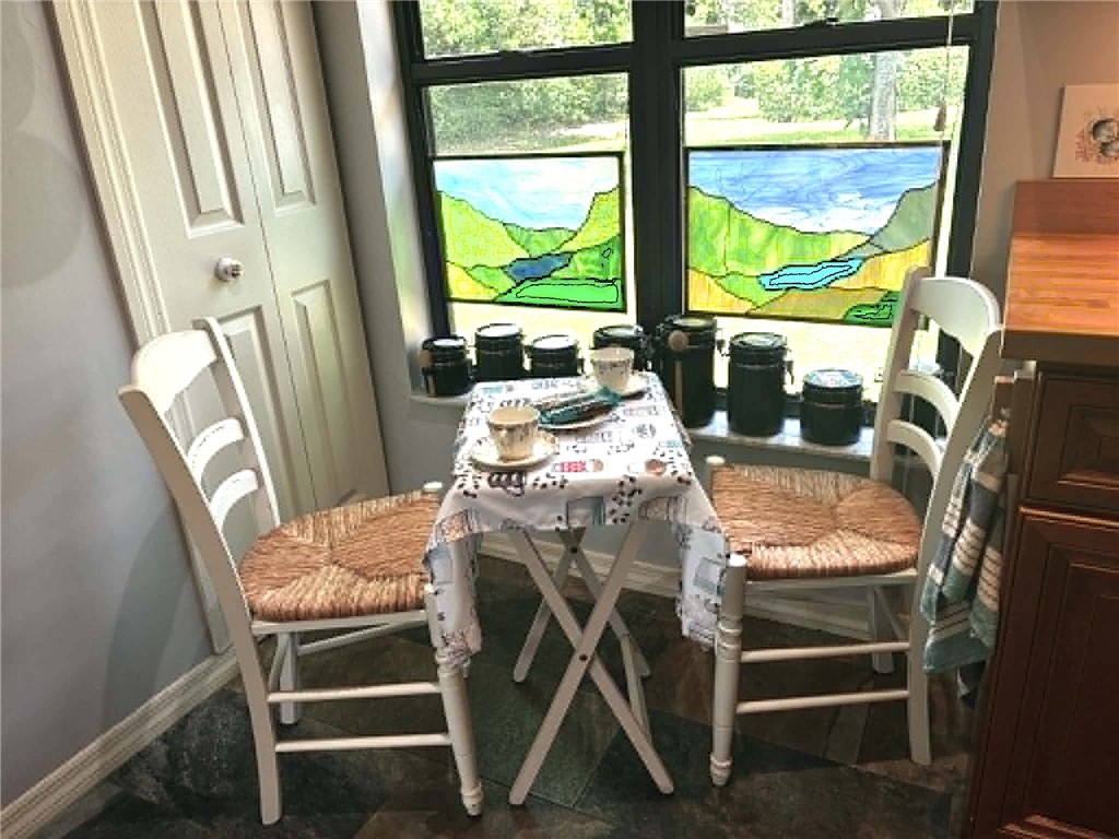 Breakfast Nook & Pantry